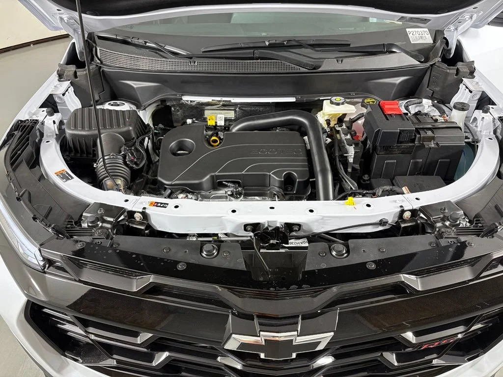 New 2027 Polar White Tricoat Chevrolet RS image 43
