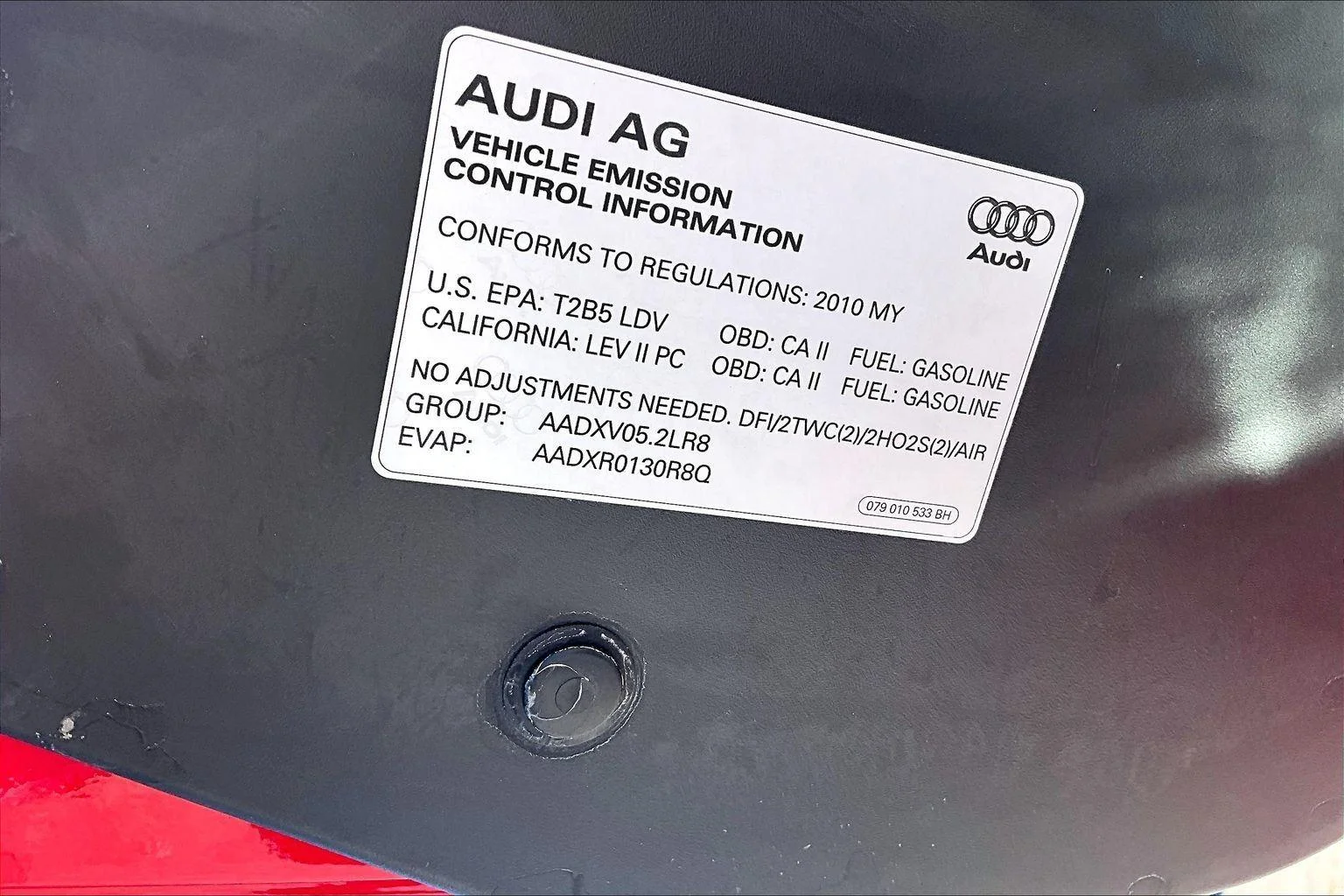 Used 2010 Brilliant Red With Brilliant Red Sideblades Audi 5.2L image 30