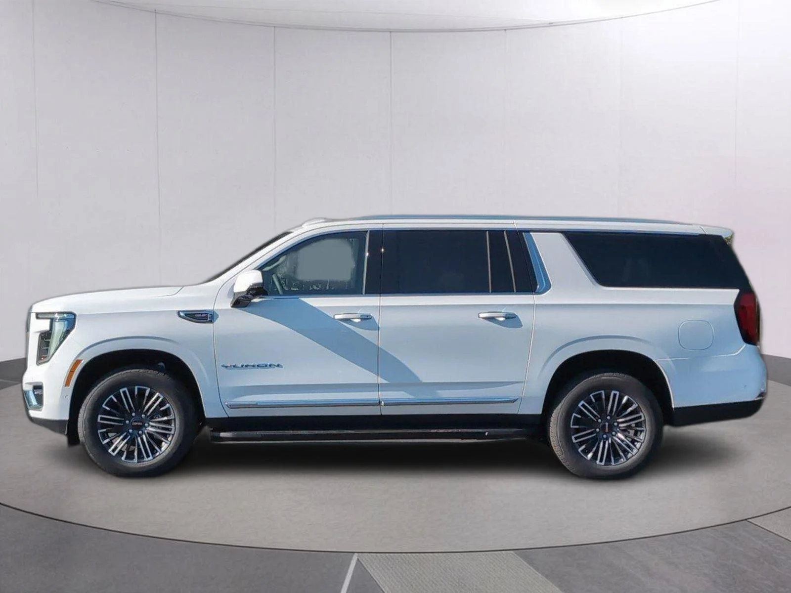 New 2026 Summit White GMC Elevation image 2