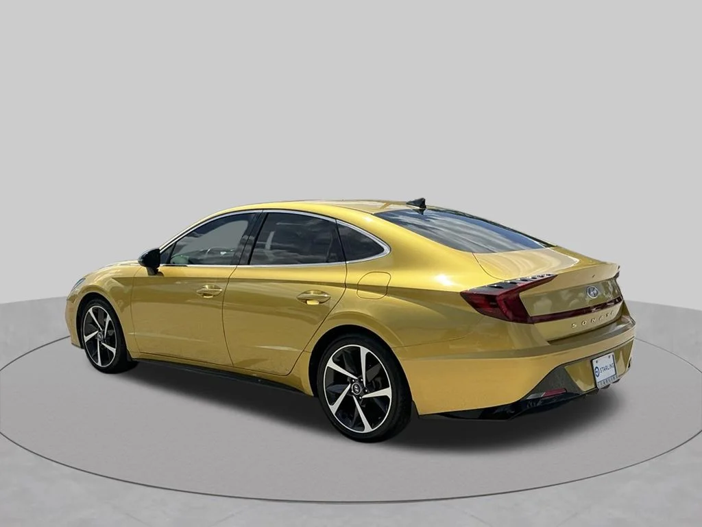 Used 2021 Yellow Hyundai SEL Plus image 5