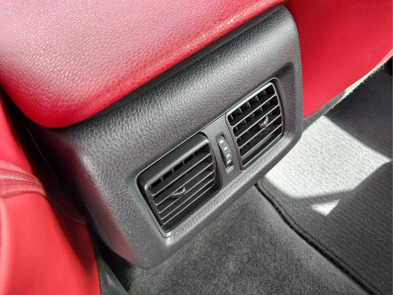 Used 2021 Wind Chill Pearl Toyota XSE image 19