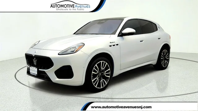2023 Maserati Grecale Modena AWD w/ Premium Plus Pkg & Full Premium Leather
