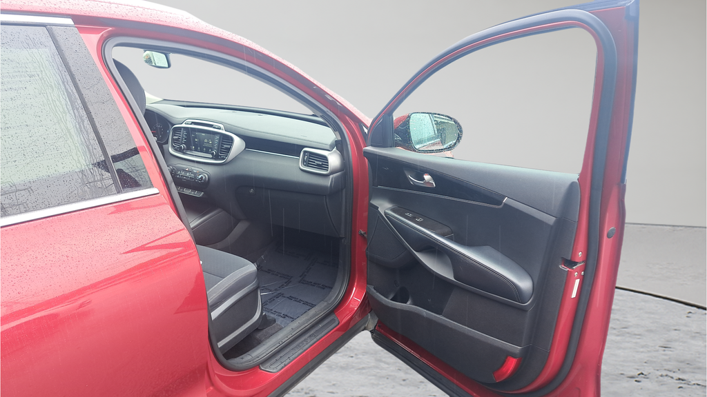 Used 2018 Red Kia LX image 15