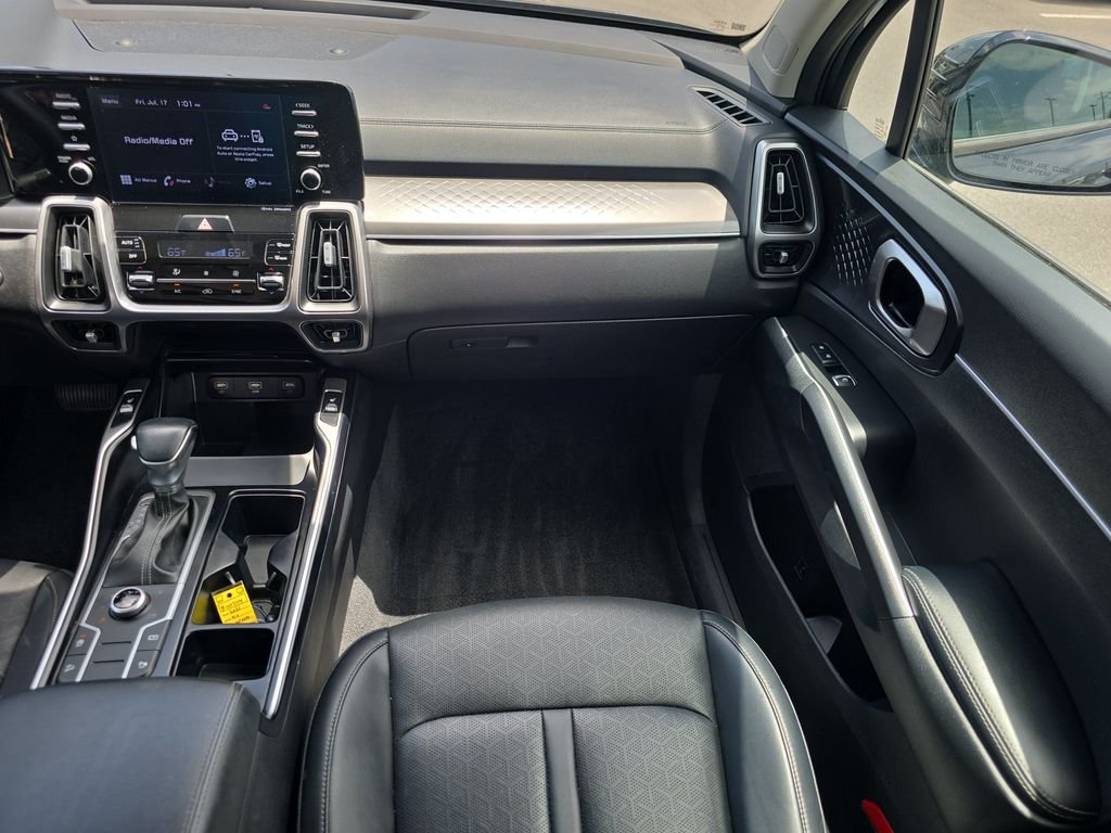 2021 Kia Sorento S - Photo 16