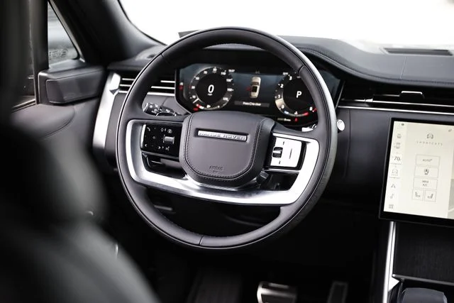 New 2026 Santorini Black Land Rover SE image 37