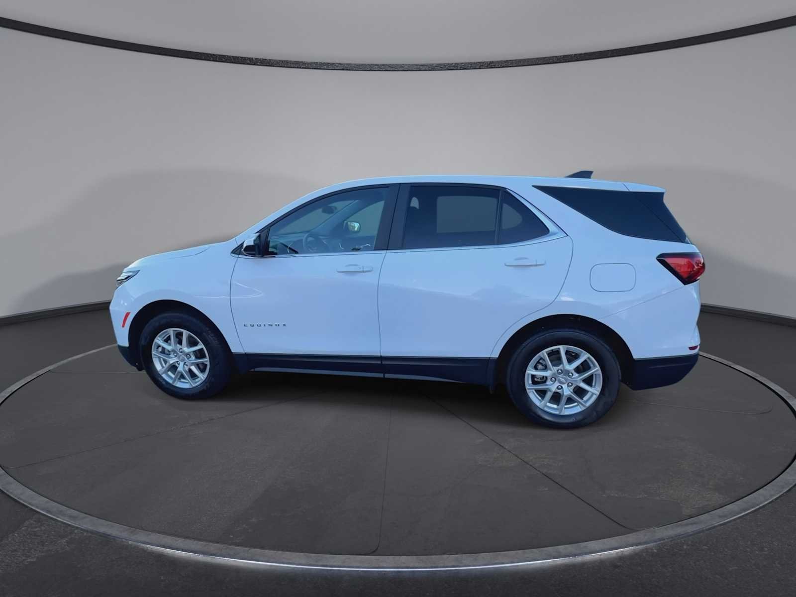Used 2023 Summit White Chevrolet LT image 5
