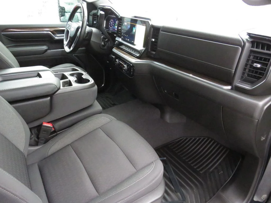 Used 2024 Black Chevrolet LT image 15