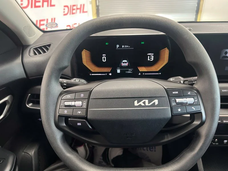 Used 2025 Black Kia LXS image 23