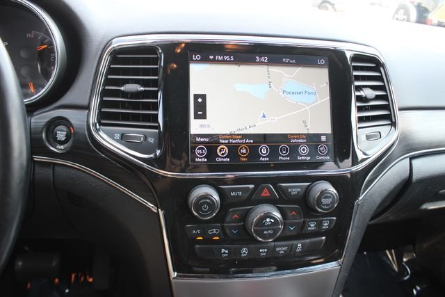 Used 2021 Red Jeep Limited image 4