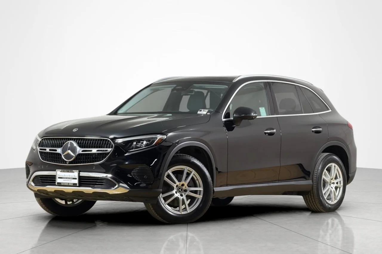 Used 2023 Black Mercedes-Benz GLC 300 image 1