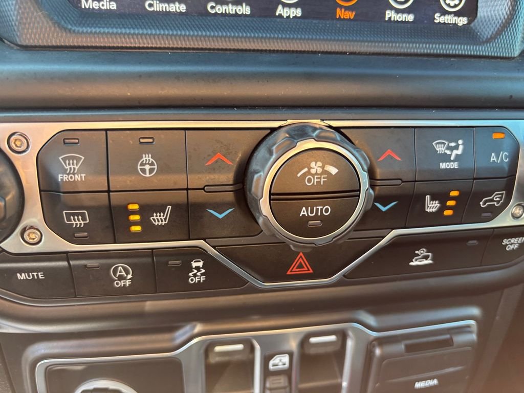 Certified Used 2020 Gray Jeep Overland image 25