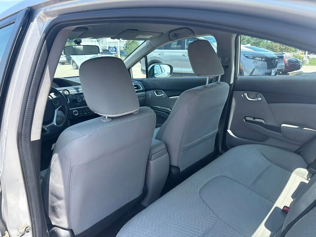 Used 2014 Silver Honda LX image 32