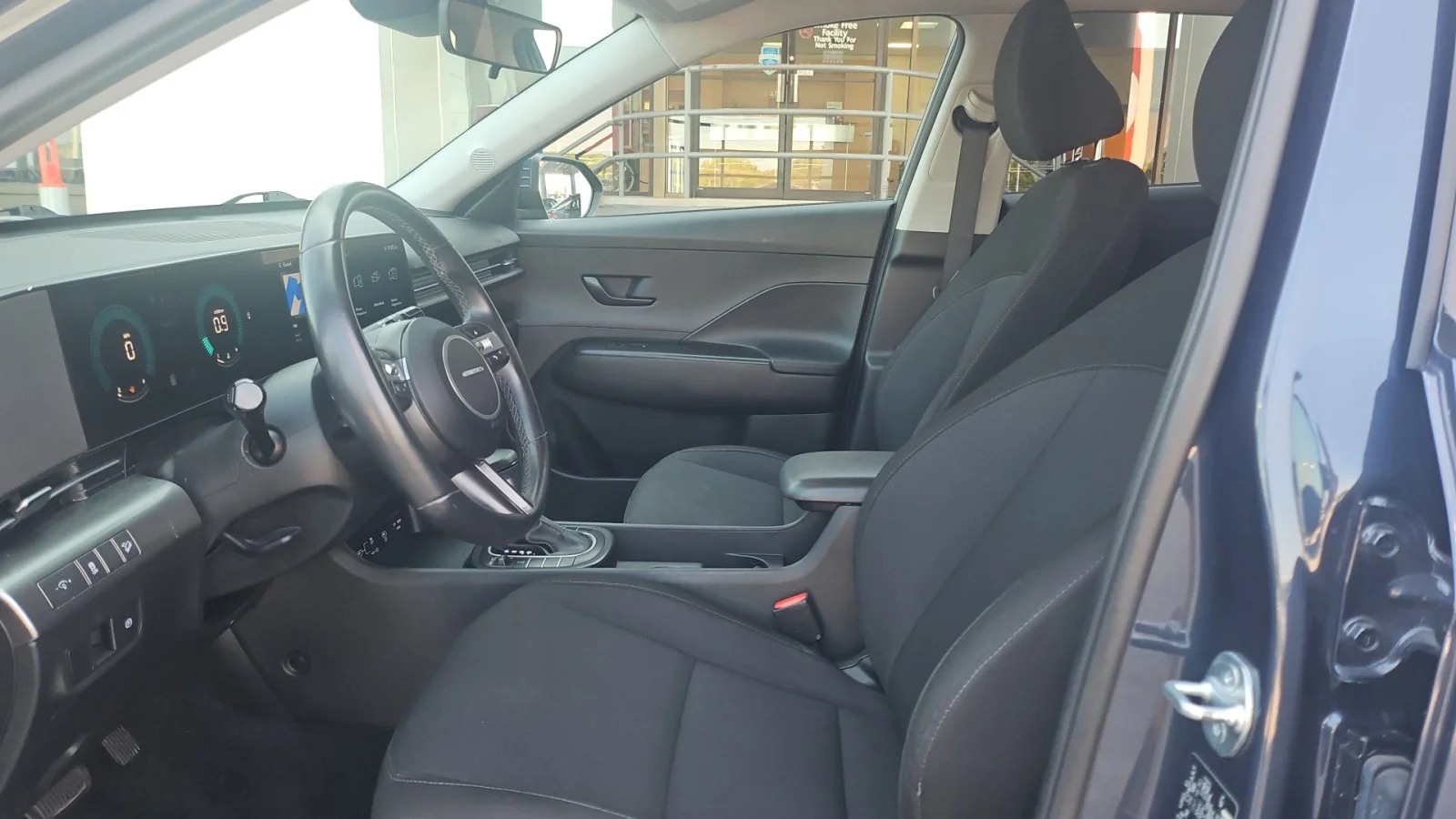 Used 2025 Blue Hyundai SEL AWD image 10