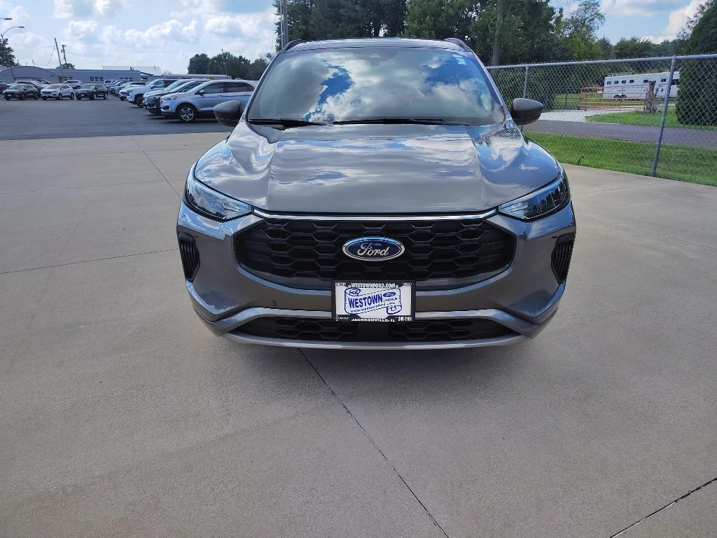 Used 2024 Carbonized Gray Metallic Ford ST-Line image 8