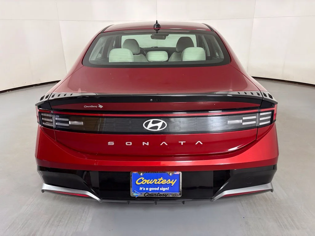 Used 2025 Red Hyundai SEL image 7