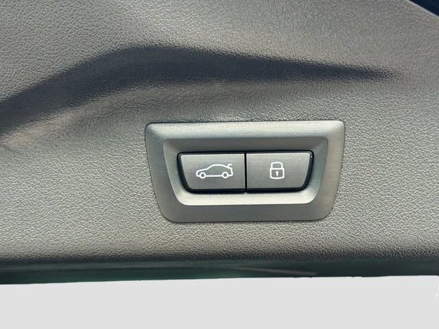 Used 2024 Black Sapphire Metallic BMW xDrive40i image 14