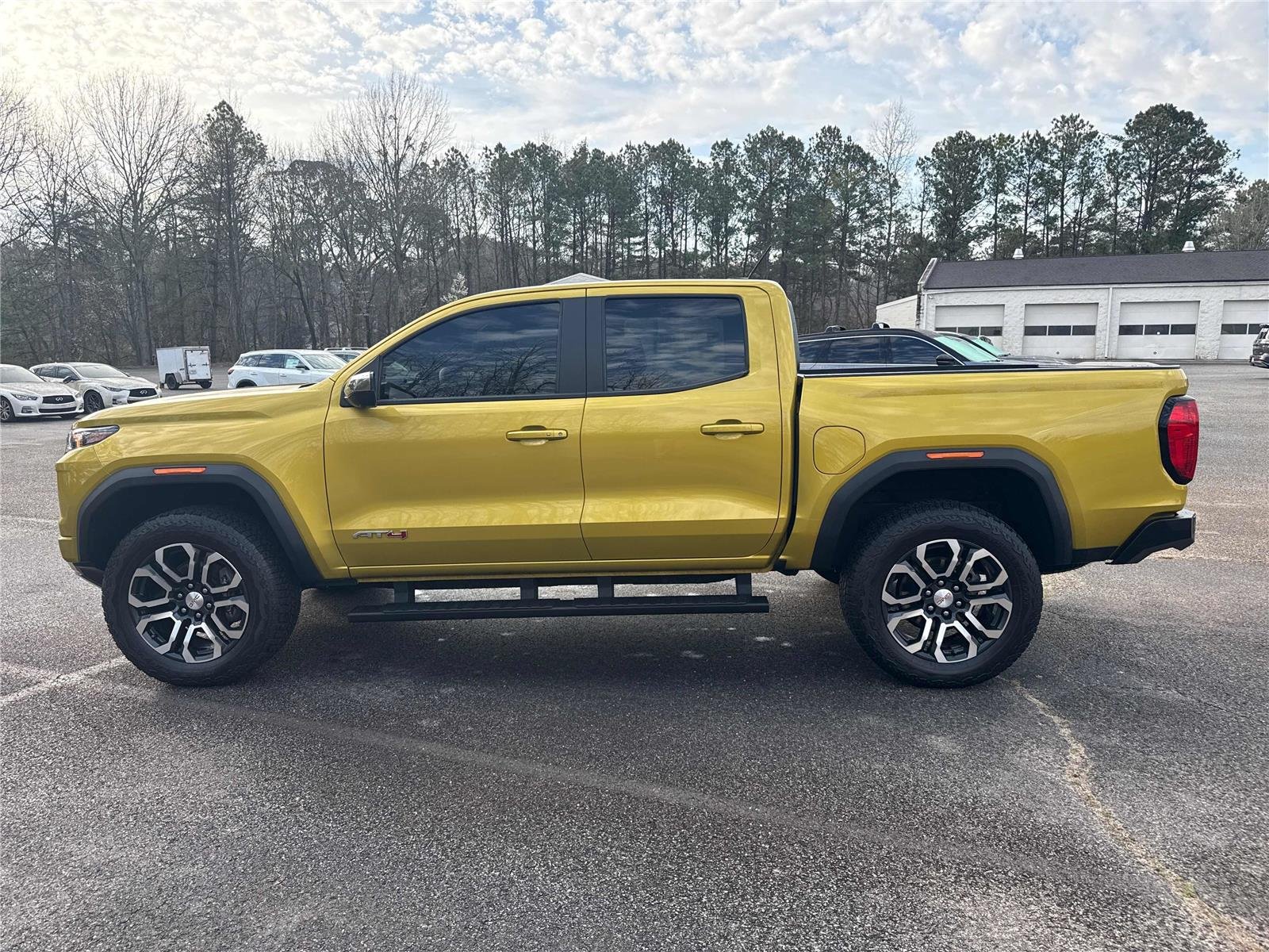 2024 GMC Canyon AT4 - Photo 8