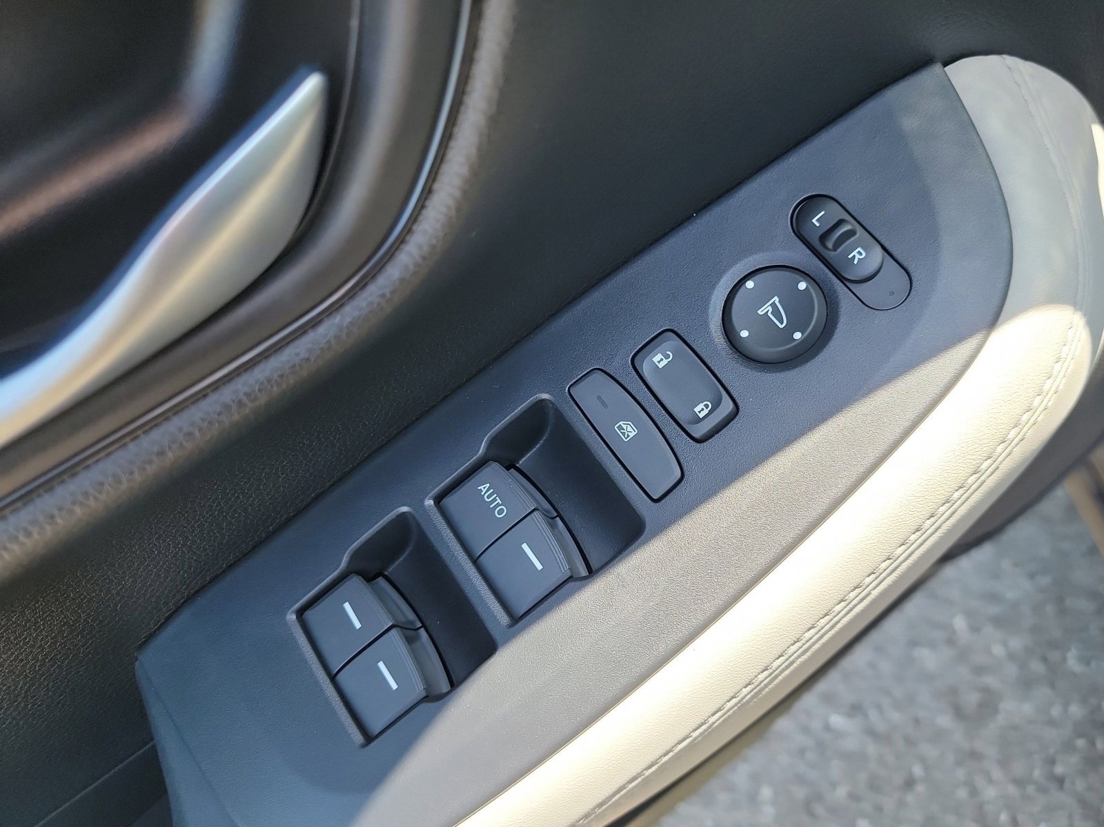 2026 Honda HR-V LX - Photo 6