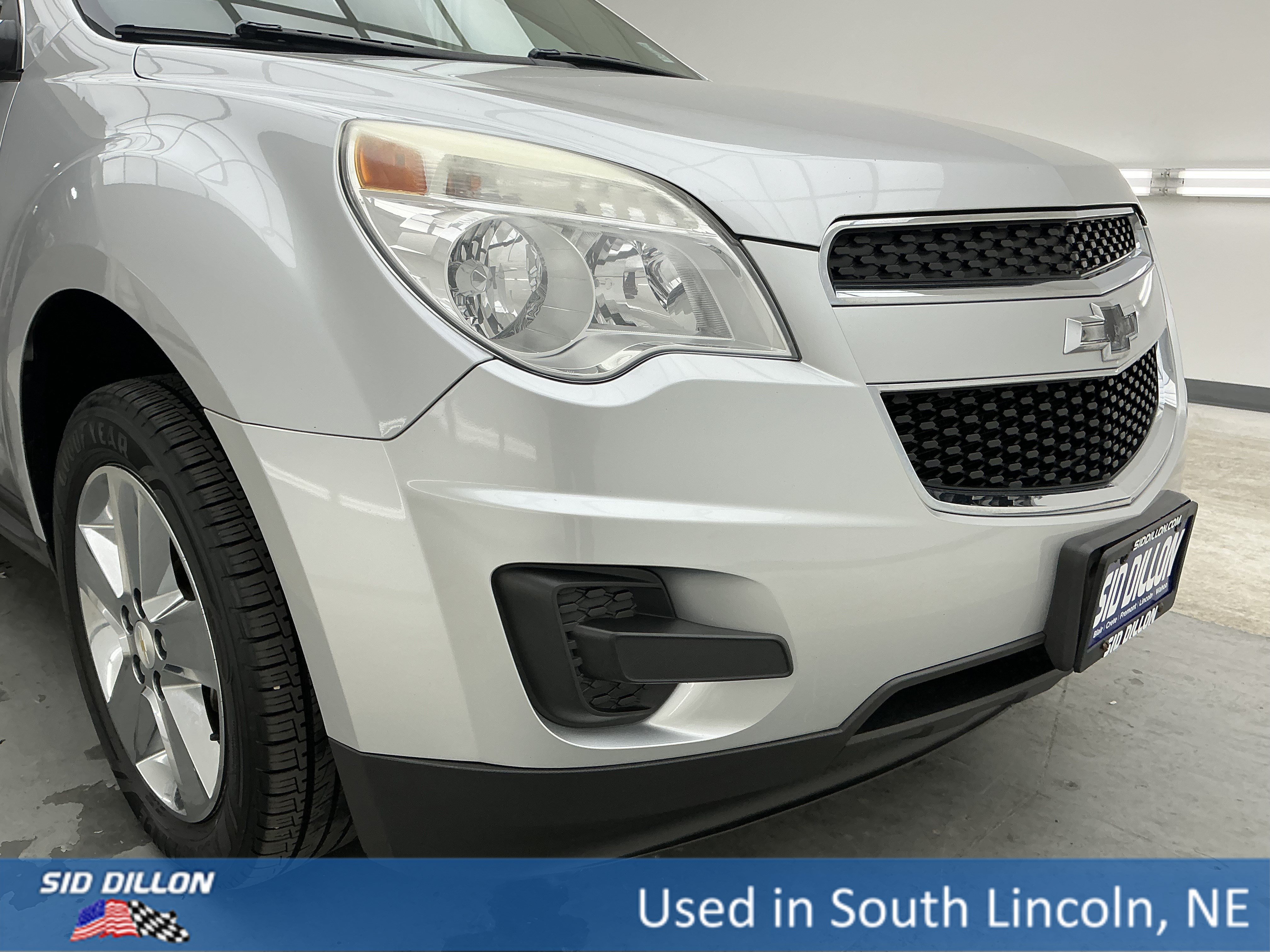 Used 2015 Silver Ice Metallic Chevrolet LT image 24