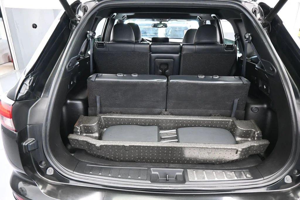Used 2022 Black Mitsubishi SEL image 50