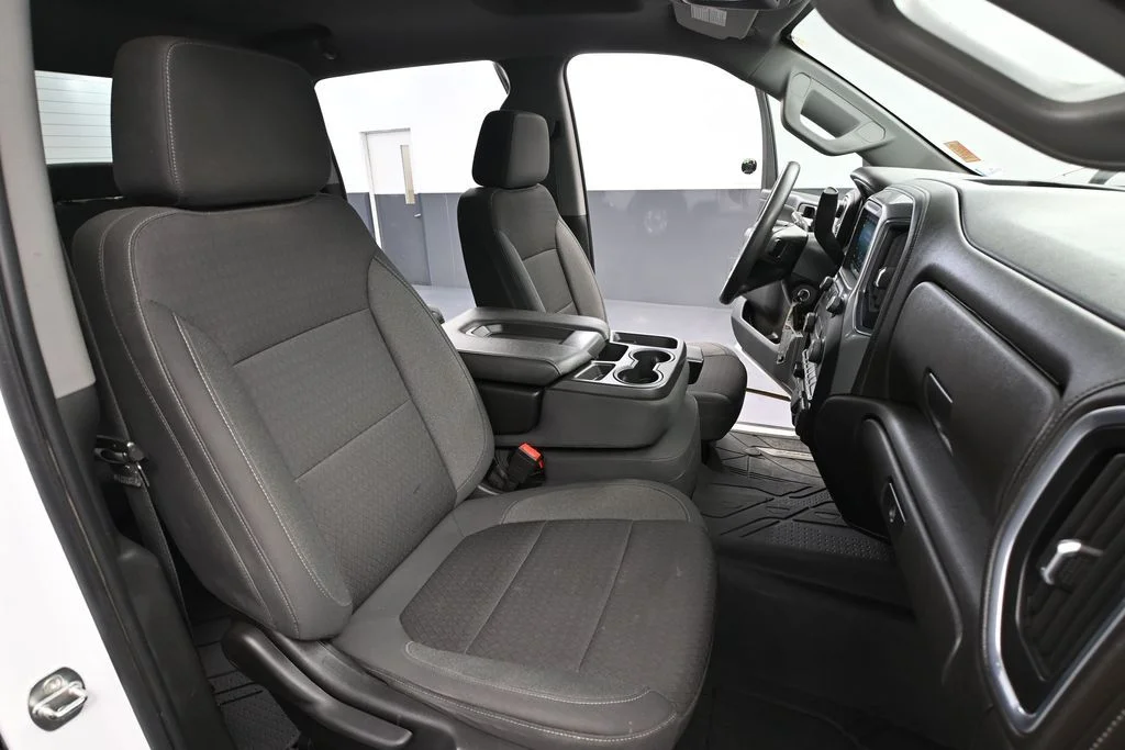 Used 2022 White Chevrolet LT image 36