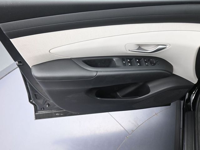 Used 2025 Gray Hyundai SEL Convenience image 10