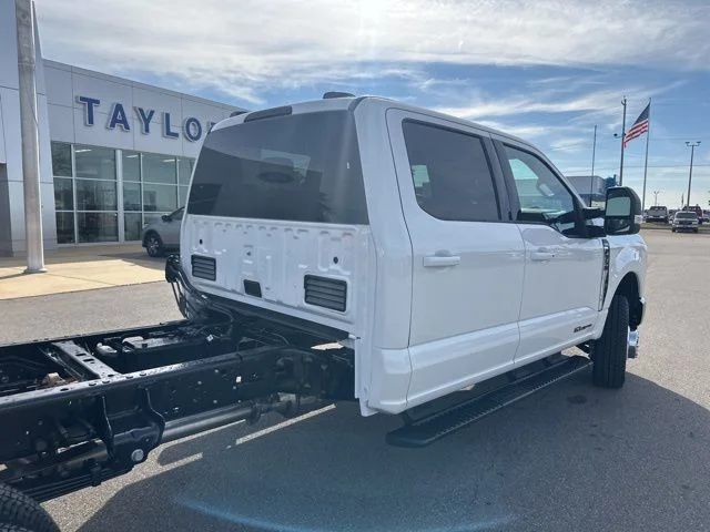 2026 Ford F-350 Super Duty Chassis Cab Lariat - Photo 17