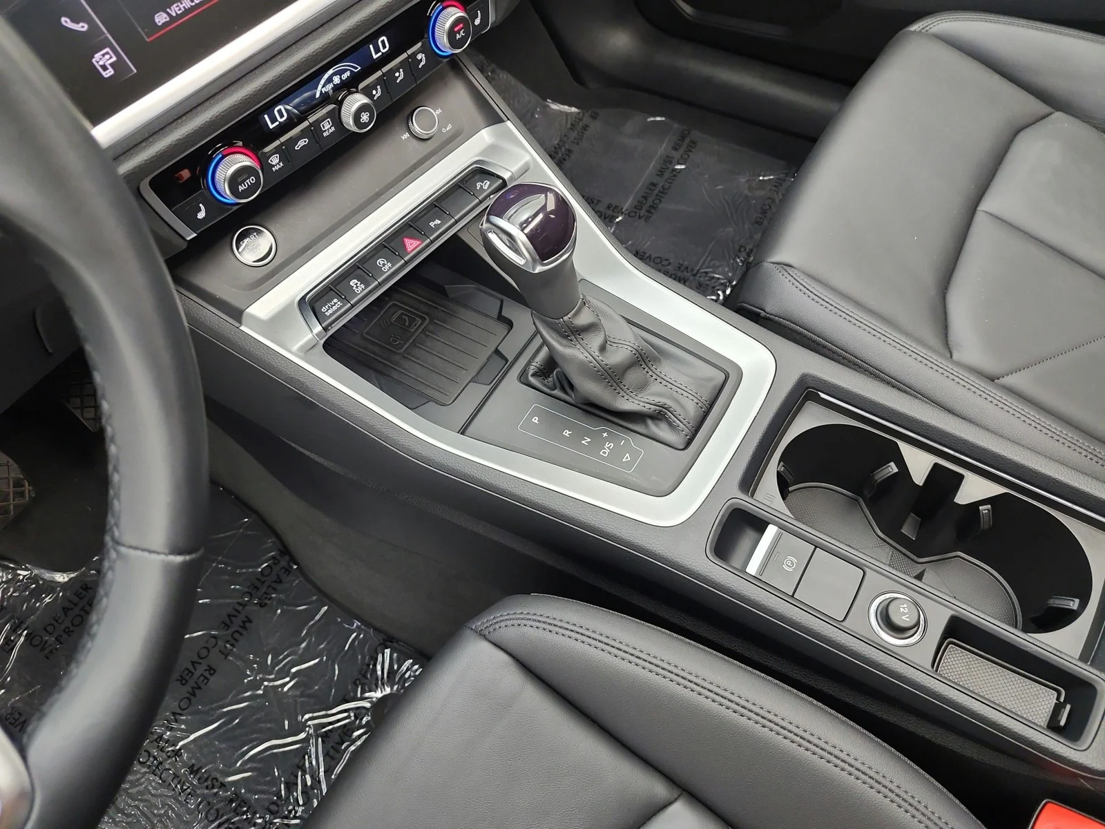 Used 2024 Mythos Black Metallic Audi S line Premium image 11