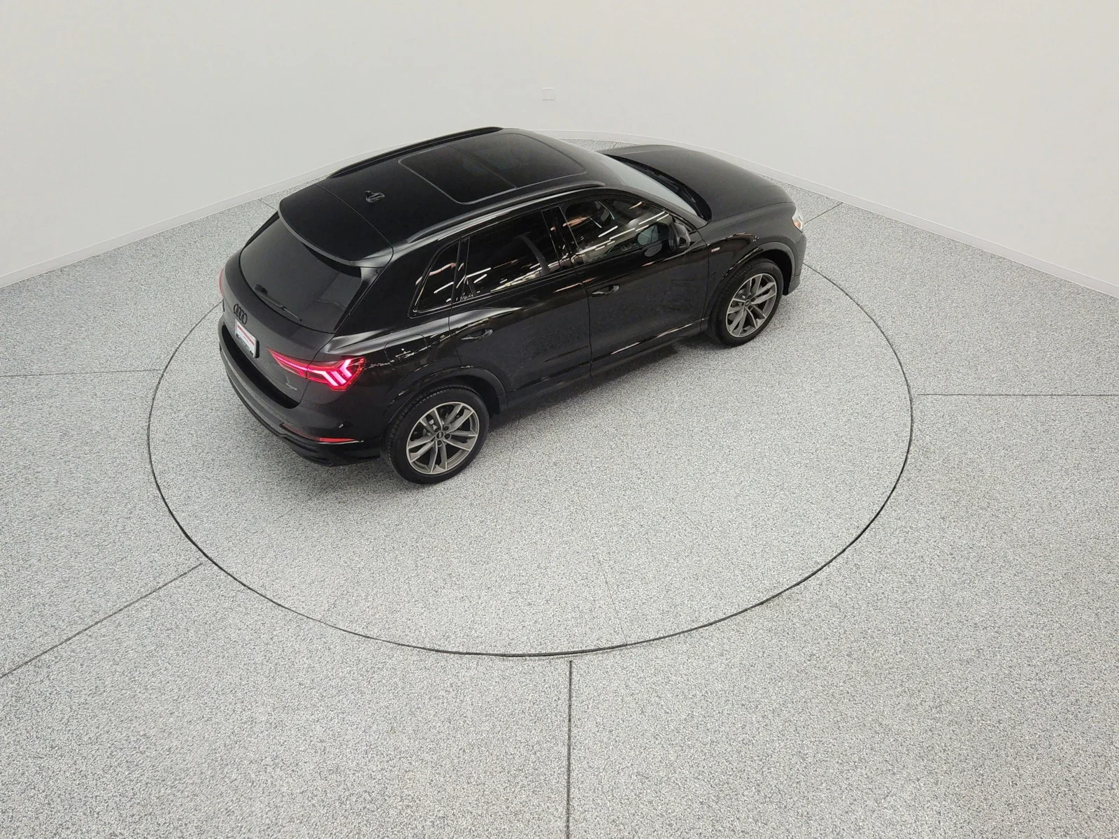 Used 2025 Mythos Black Metallic Audi S line Premium image 13