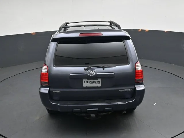 Used 2006 Galactic Gray Mica Toyota SR5 Sport image 16