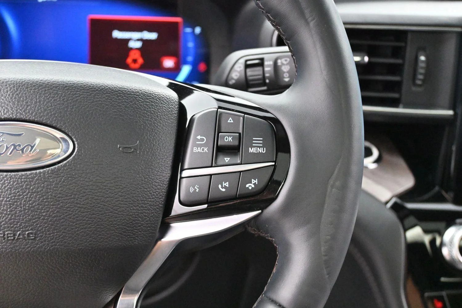 Used 2022 Agate Black Ford Platinum image 16