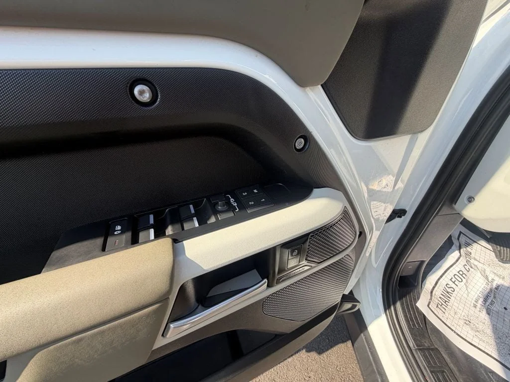 Used 2024 Fuji White Land Rover 110 P300 S w/ Air Suspension, Black Exterior Pkg & Tow Hitch image 10