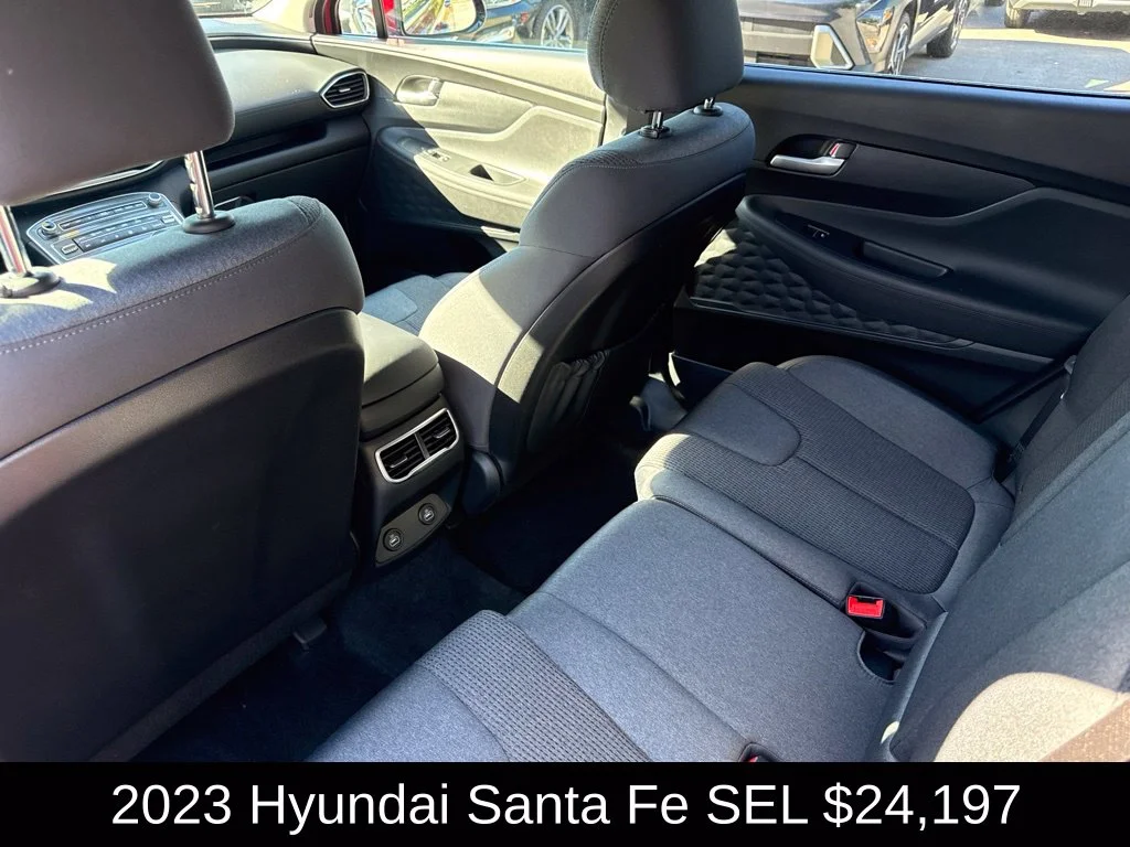 Used 2023 Red Hyundai SEL image 13