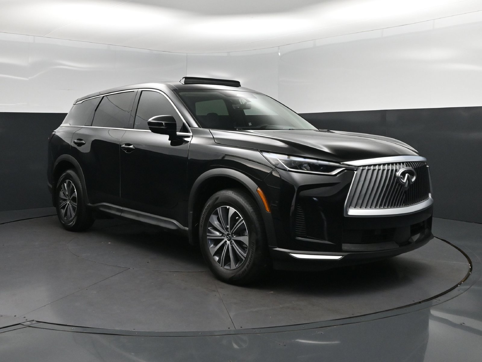 Used 2026 Black INFINITI PURE image 9
