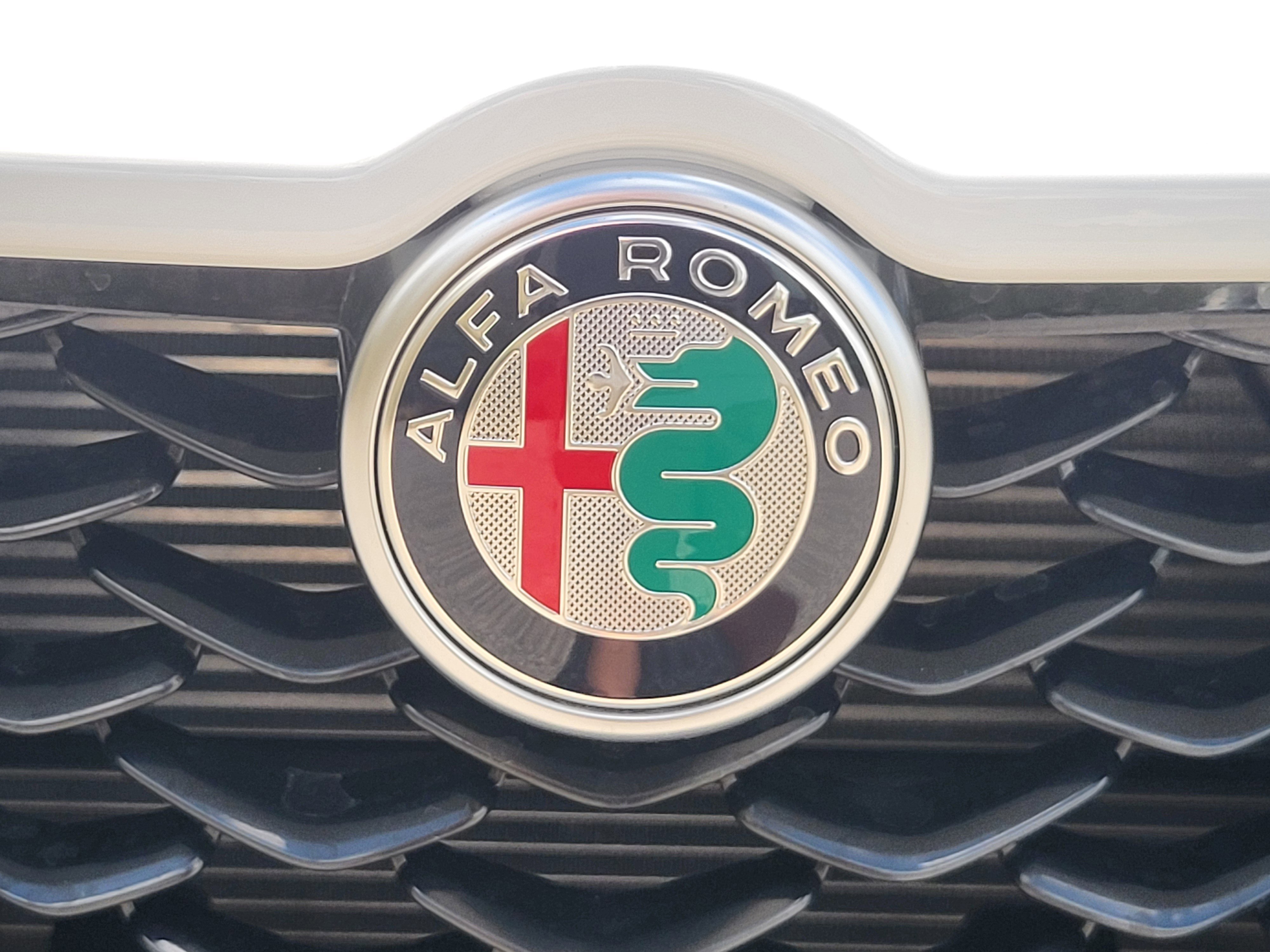 New 2026 Milano White Alfa Romeo  image 10