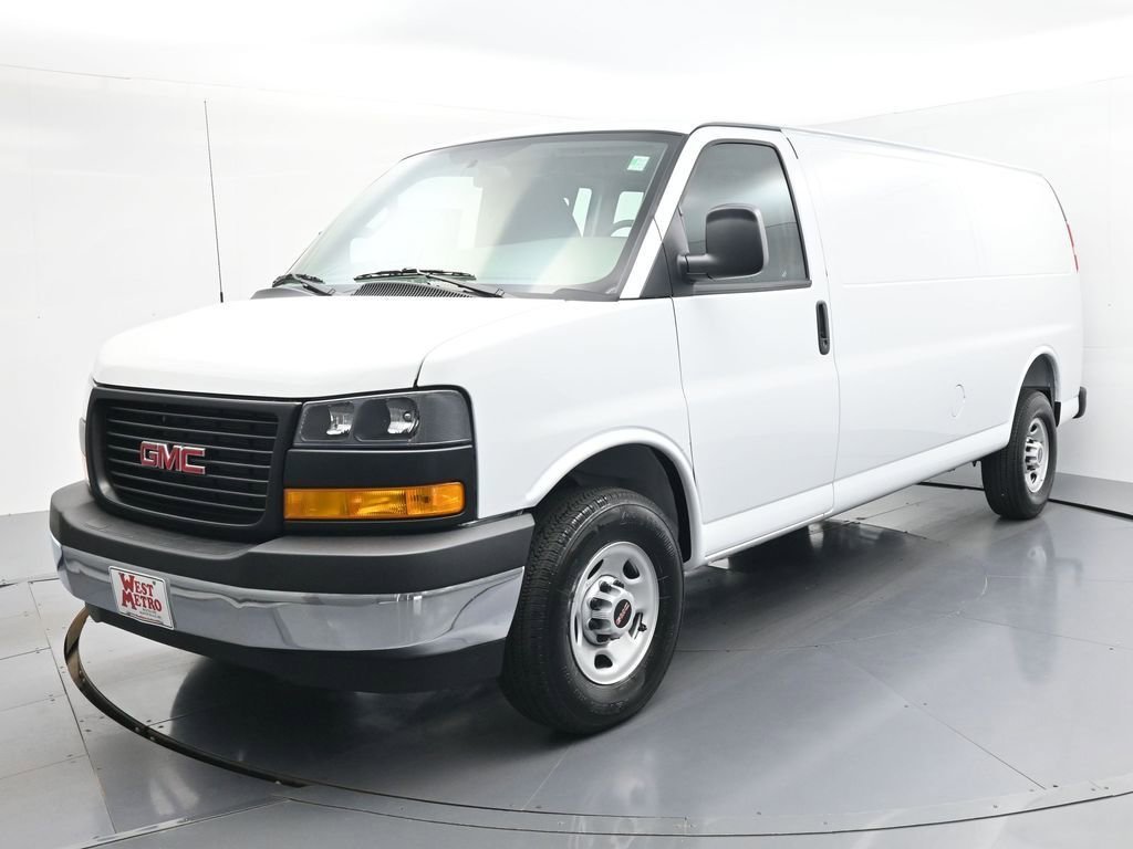 2026 GMC Savana 3500 Ext WB's photo