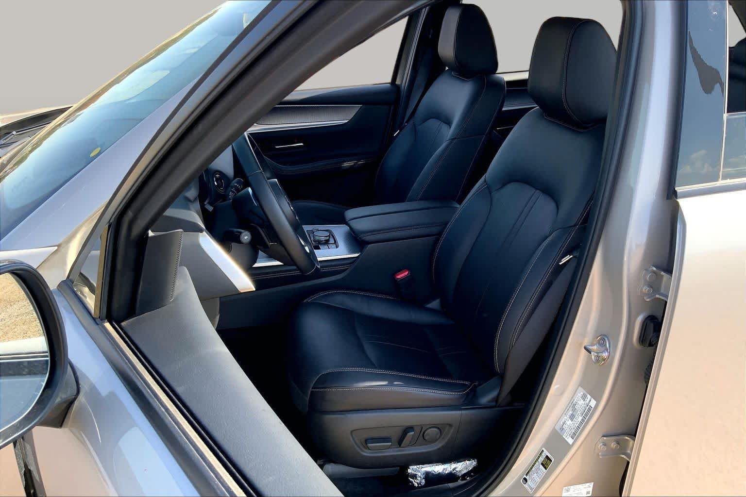 Used 2026 Platinum Quartz Mazda Premium Sport image 8