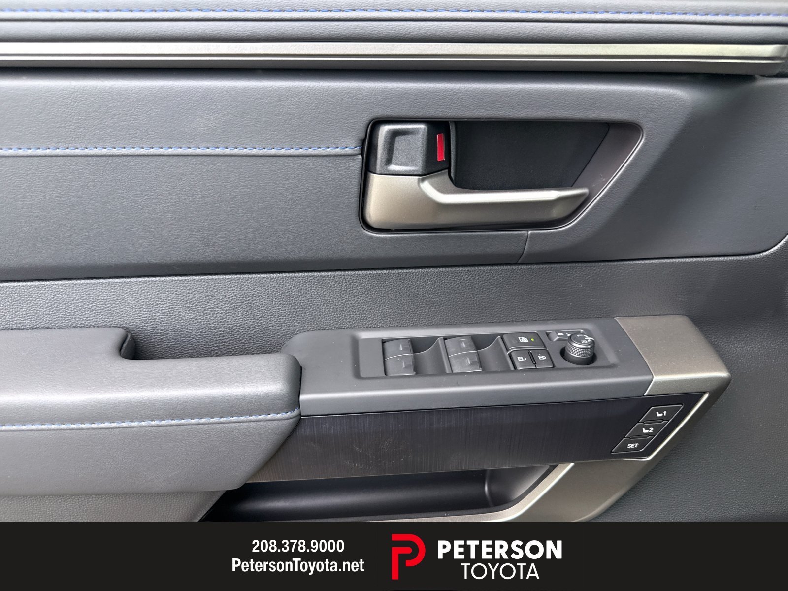 New 2026 Wind Chill Pearl Toyota Platinum image 10