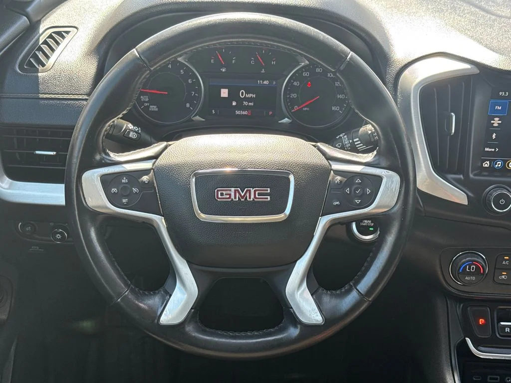 Used 2021 White GMC SLE image 13