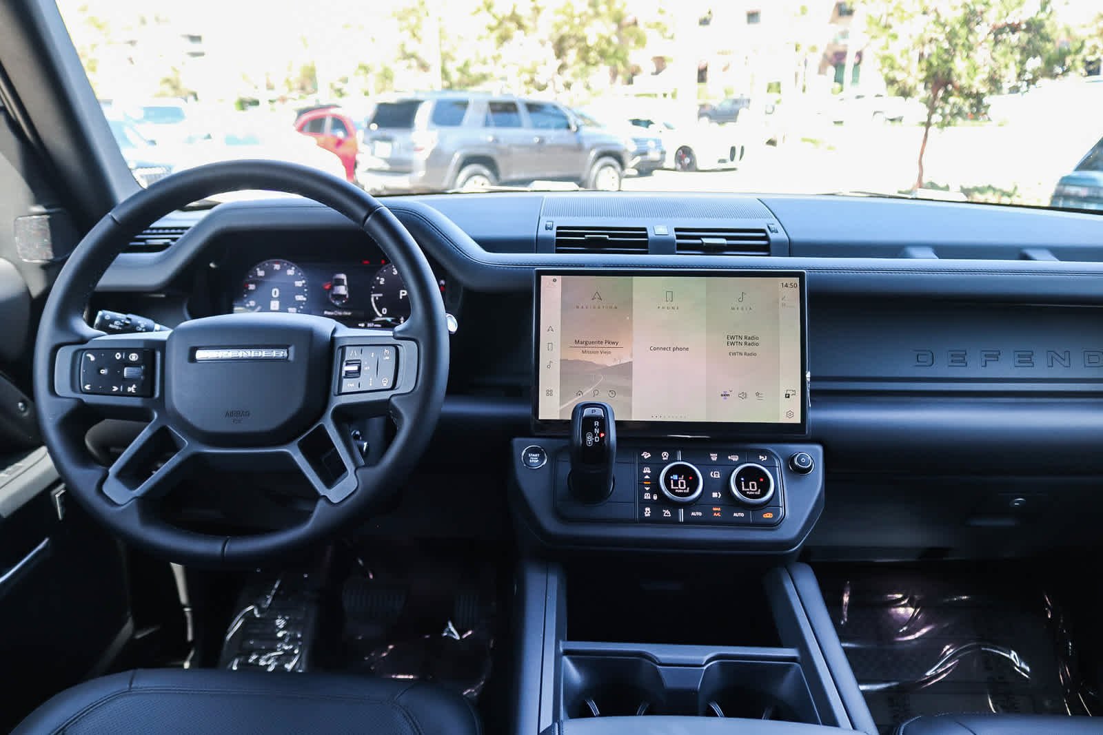 New 2026 Santorini Black Land Rover S image 10