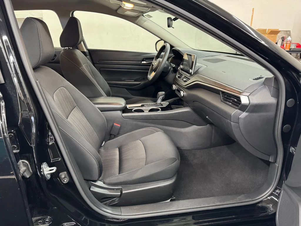 Used 2024 Black Nissan 2.5 SV image 28