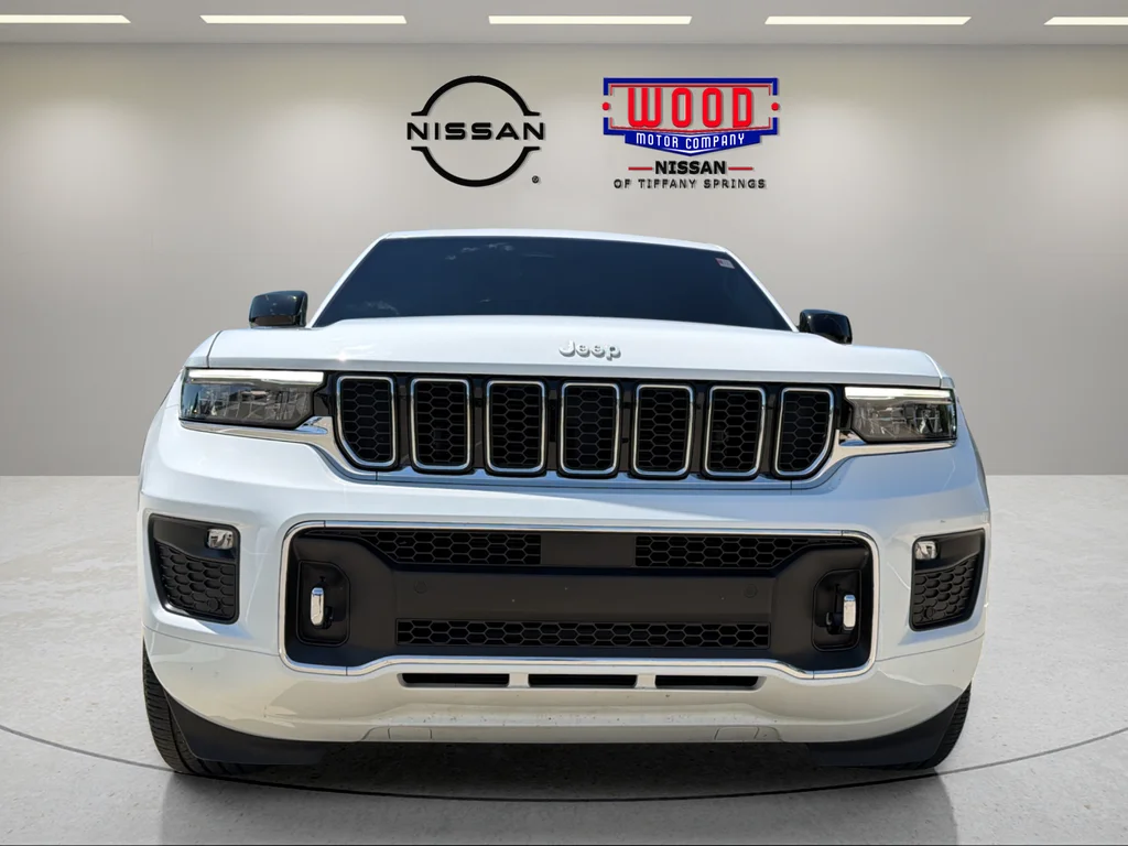 Used 2025 White Jeep Overland image 2