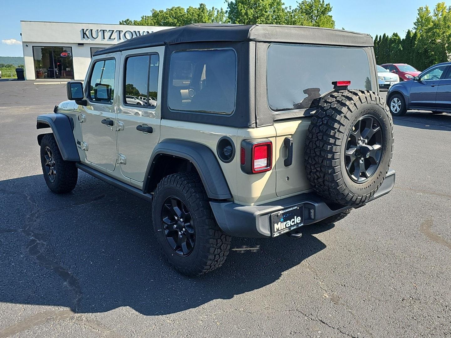 Used 2022 Limited Edition Gobi Clearcoat Jeep Unlimited Willys Sport image 7