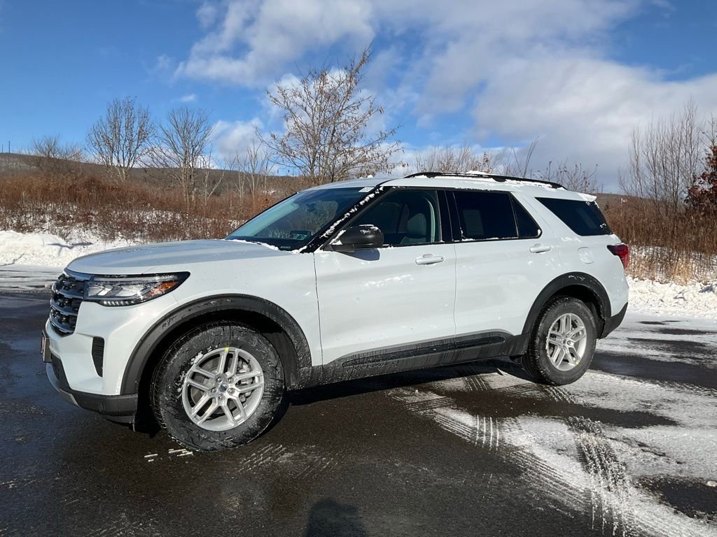 New 2026 Space White Metallic Ford Active image 30