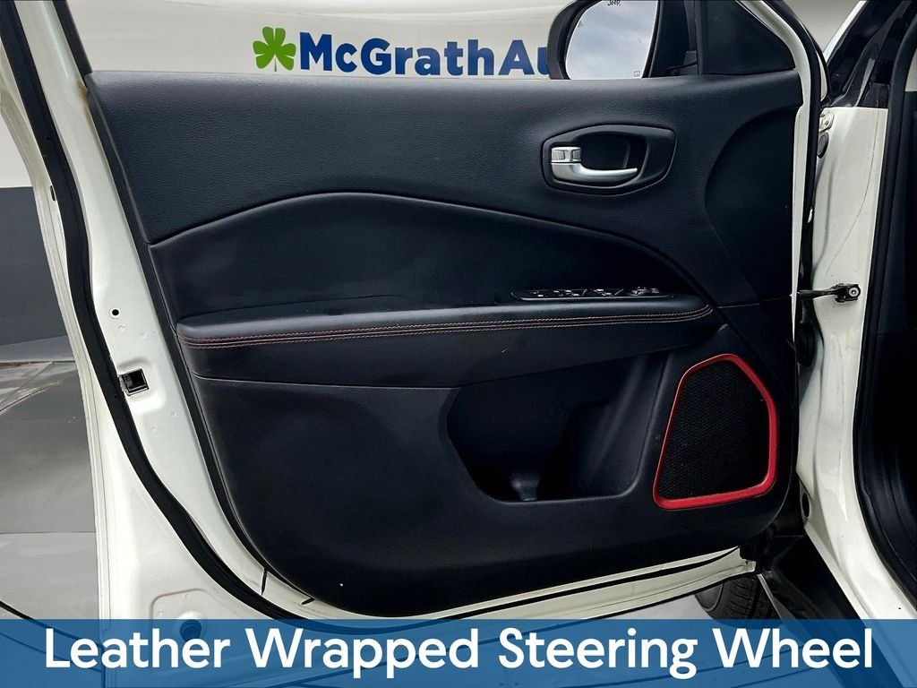Used 2018 White Jeep Trailhawk image 23