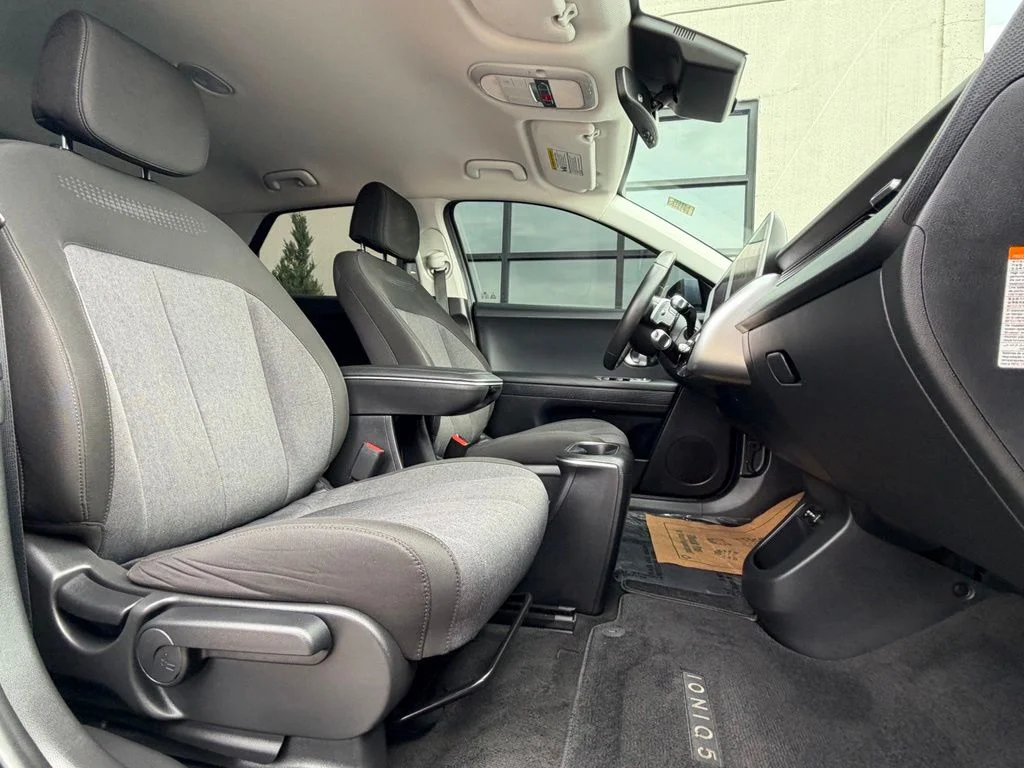 Used 2024 Blue Hyundai SEL image 20