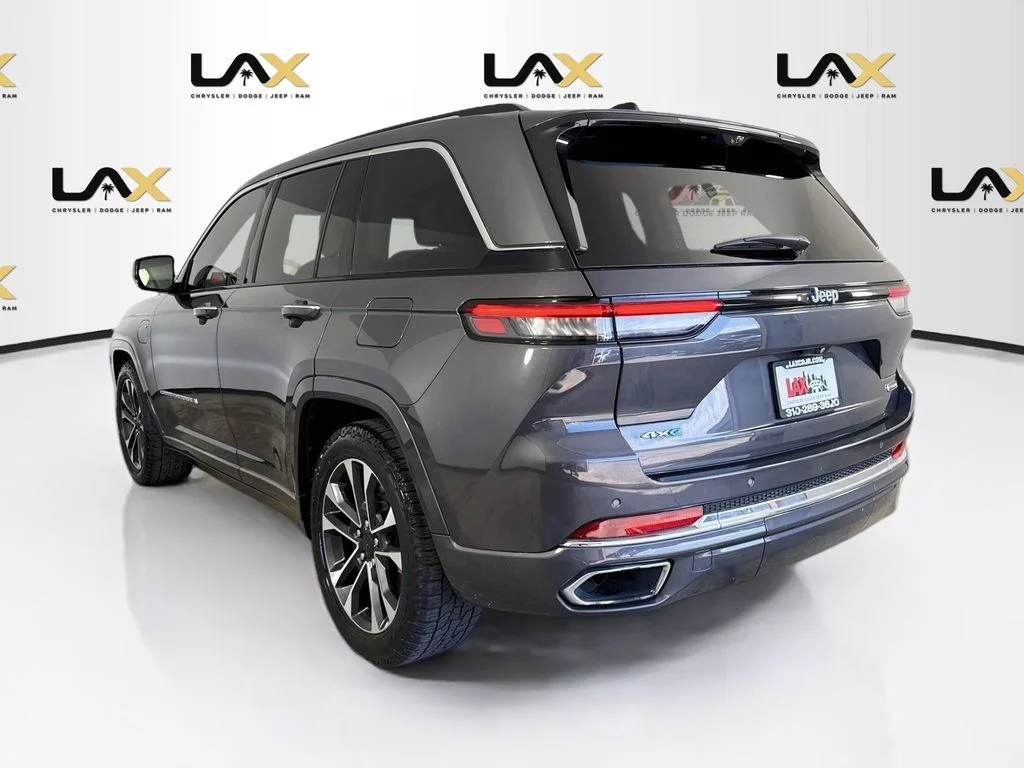 Used 2022 Gray Jeep Overland 4xe image 5