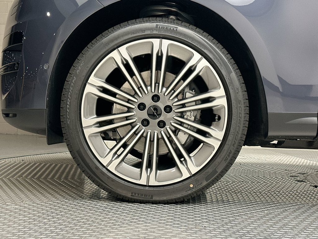 New 2027 Varesine Blue Land Rover SE image 5