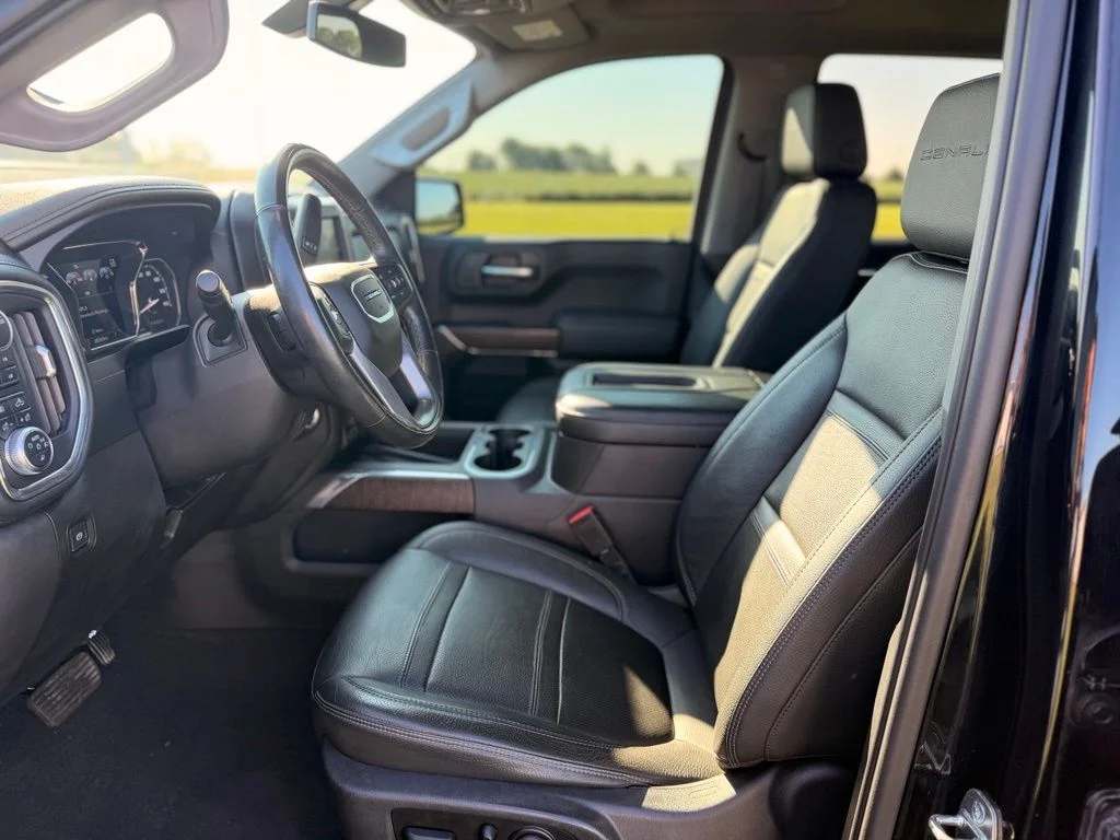 Used 2020 Onyx Black GMC Denali image 9