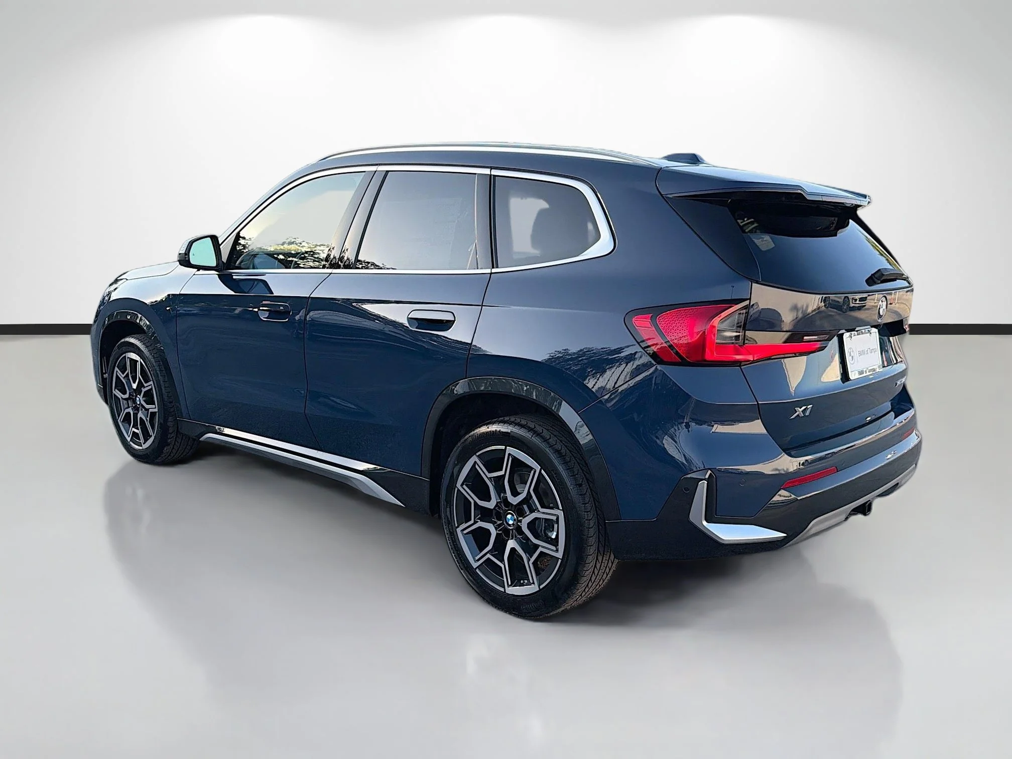 New 2026 Night Dusk Blue Metallic BMW xDrive28i image 5